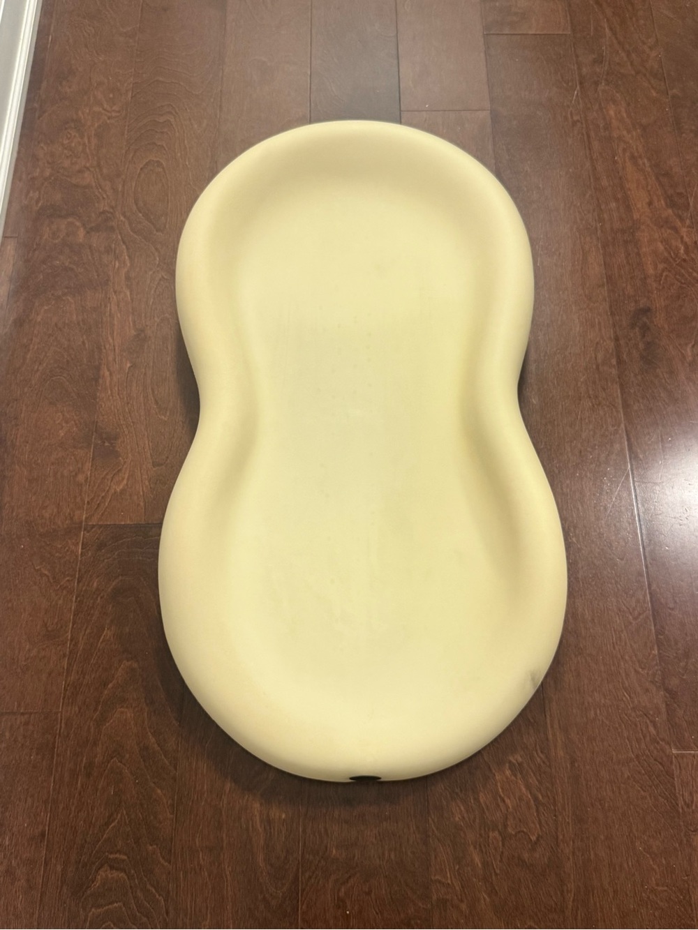 VGUC Taupe Keekaroo peanut changing pad